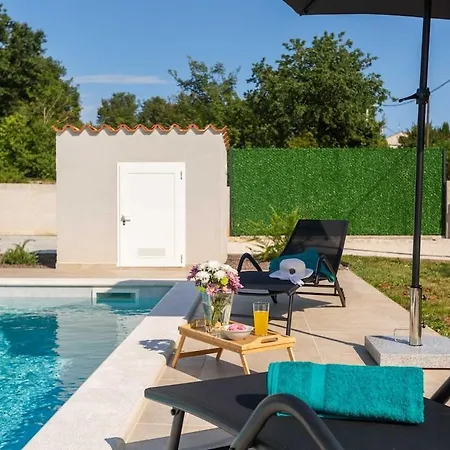 Grandini Azzurra By Kompas * Juršići