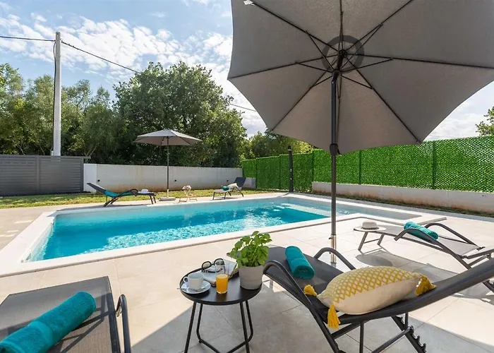 Grandini Azzurra By Kompas Juršići