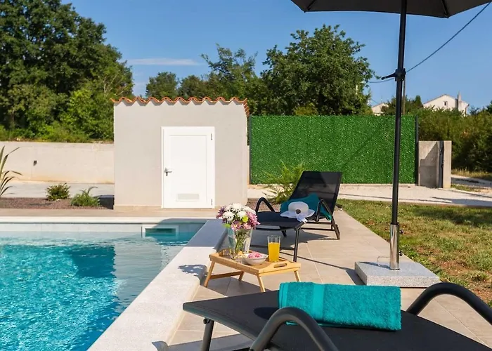 Grandini Azzurra By Kompas * Juršići